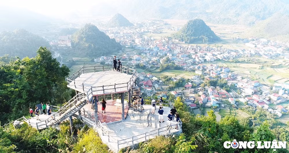 kham pha ve dep cong troi quan ba ha giang hinh 3