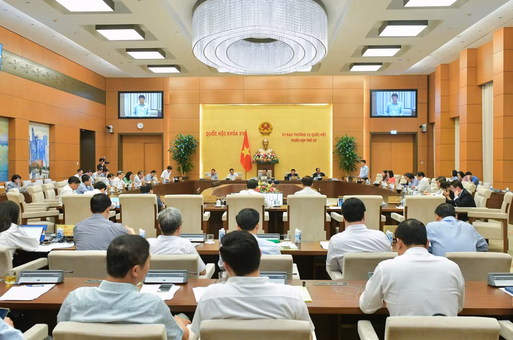 hoan thien quy dinh phap luat ve tham quyen trach nhiem cua dai bieu quoc hoi dai bieu hdnd trong hoat dong giam sat hinh 1