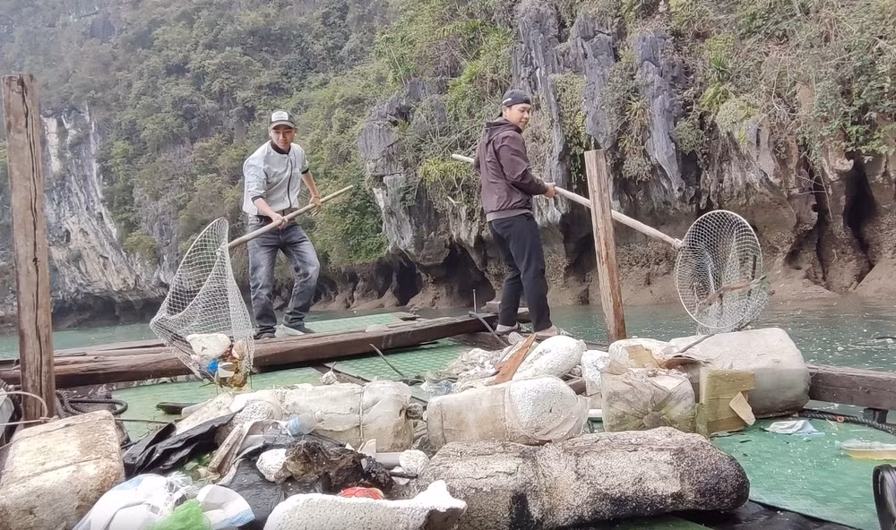 trung tam van hoa noi cua van tren vinh ha longtam dung don khach hinh 2