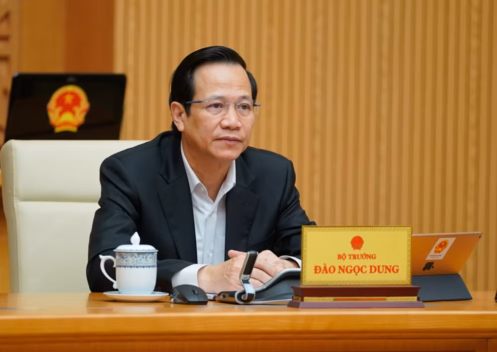 bo chinh tri ban bi thu xem xet thi hanh ky luat can bo to chuc dang vi pham hinh 1