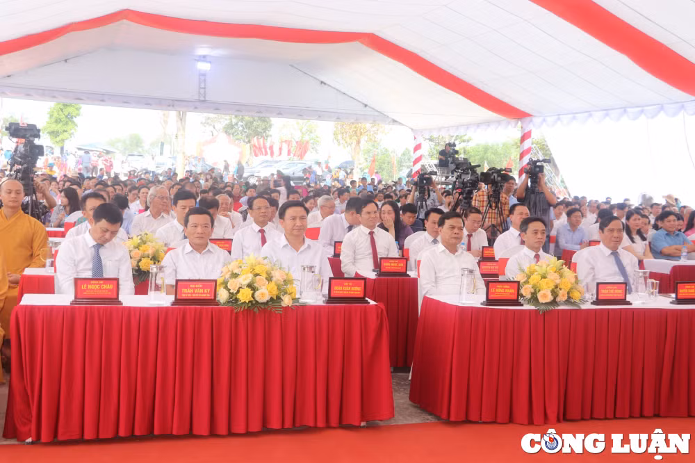 thanh kinh le gio quoc to hung vuong tai ha tinh hinh 1