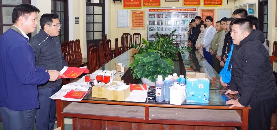 triet pha duong day lam gia con dau giay to thu loi bat chinh tren 100 ty dong hinh 1
