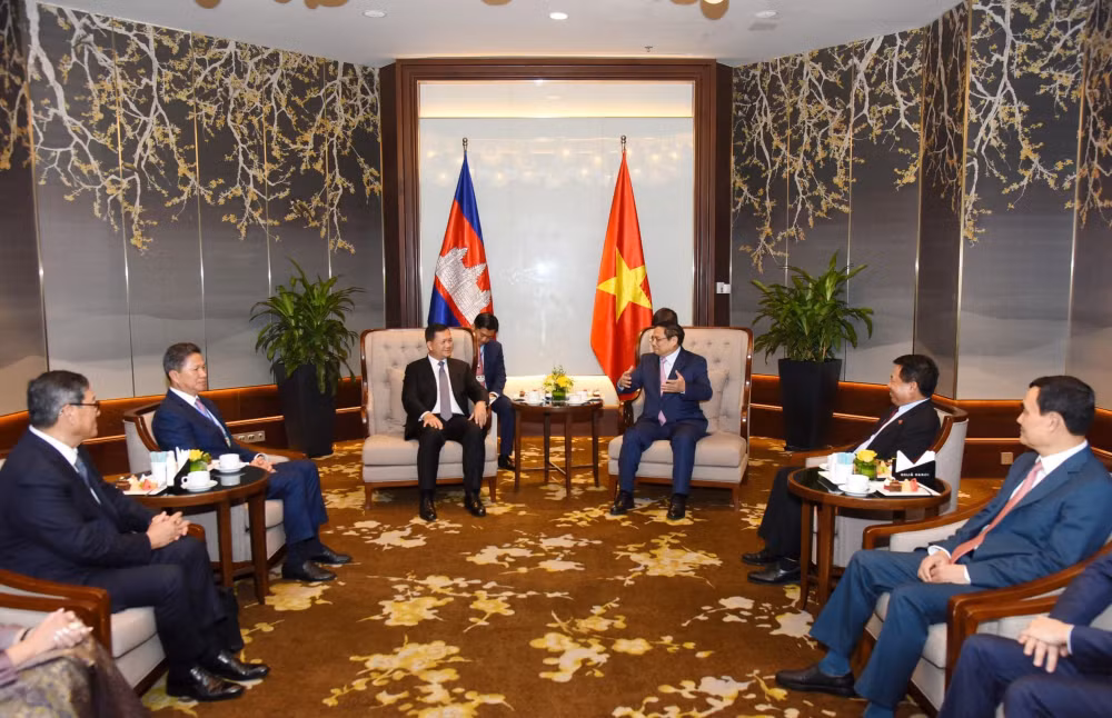 thu tuong pham minh chinh tang thu tuong campuchia hun manet sach cua tong bi thu nguyen phu trong hinh 3