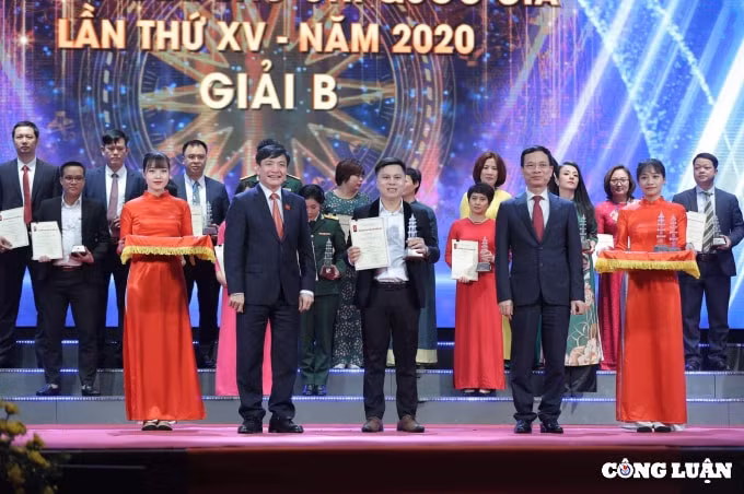 tong thuat le trao giai bao chi quoc gia lan thu xv nam 2020 hinh 8