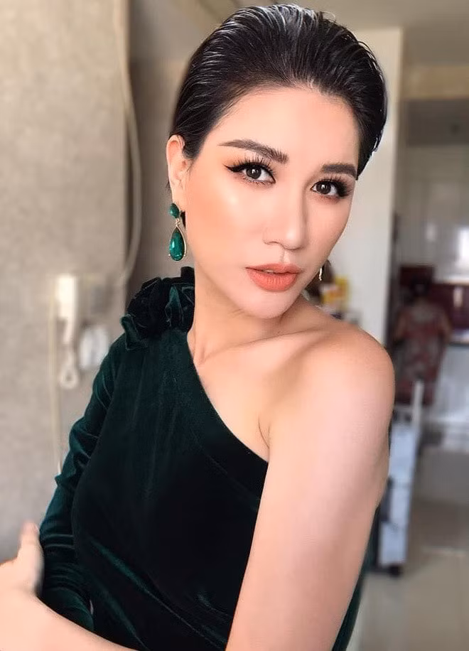 dao dien le hoang va phat ngon gay soc hinh 3