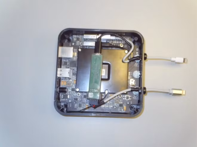 Thiết bị GrayKey sử dụng chip xử lý ARM do Compulab sản xuất. Ảnh: FCC