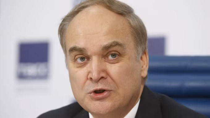Đại sứ Nga tại Mỹ, Anatoly Antonov, phát biểu tại một cuộc họp báo năm 2015 với tư cách là Thứ trưởng Quốc phòng - Ảnh: Reuters
