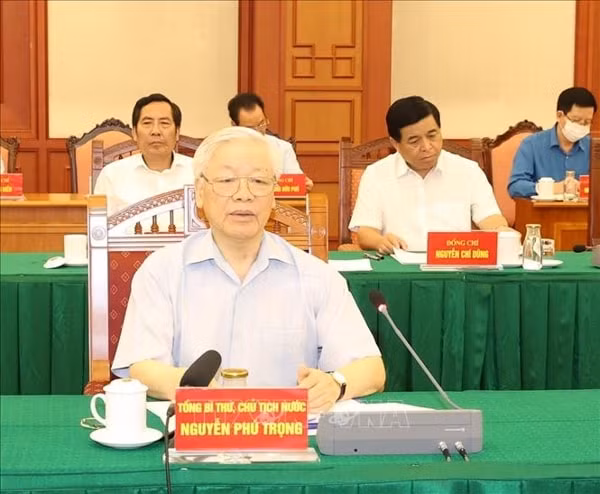 Tổng Bí thư, Chủ tịch nước Nguyễn Phú Trọng, Trưởng Tiểu ban Văn kiện Đại hội XIII của Đảng phát biểu chỉ đạo cuộc họp. Ảnh: TTXVN