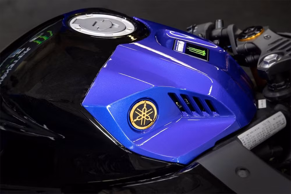 Yamaha YZF-R3 Monster Energy MotoGP Edition. Ảnh: TL