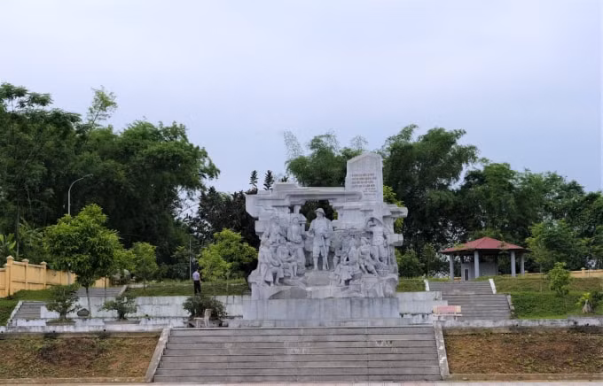 Khu di tích lịch sử Nà Tu, tỉnh Bắc Kạn với cảnh quan xanh mát là địa điểm thu hút nhiều khách du lịch trong nước và quốc tế đến tham quan