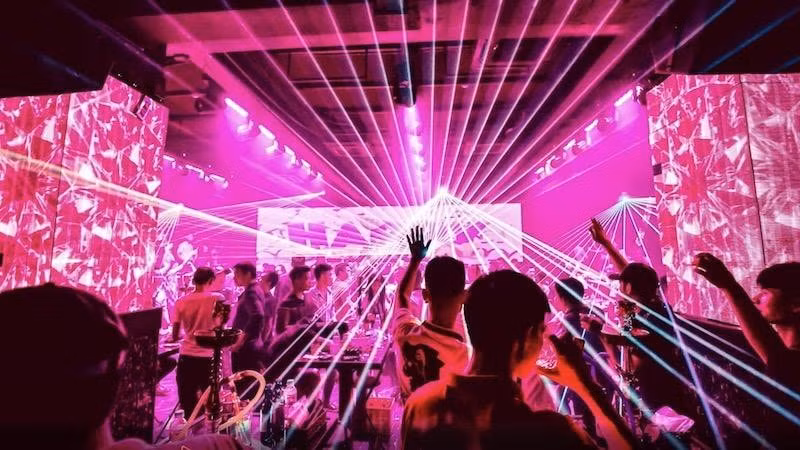 Từ ngày 14/9, các vũ trường, karaoke, quán bar ở Hải Phòng sẽ được hoạt động trở lại. Ảnh: internet.
