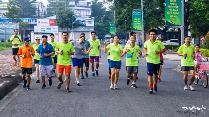CBCNV PVFCCo tích cực hưởng ứng chương trình chạy bộ “Ngàn tấm bánh, vạn nghĩa tình”.