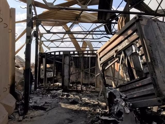 Hình ảnh tan hoang của căn cứ quân sự al-Asad của Mỹ tại Iraq sau vụ không kích. Ảnh: Reuters