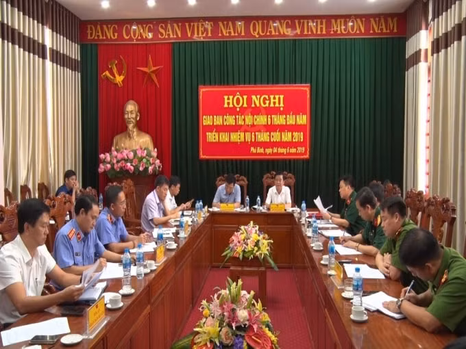 Hội nghị giao ban Nội chính huyện Phú Bình.