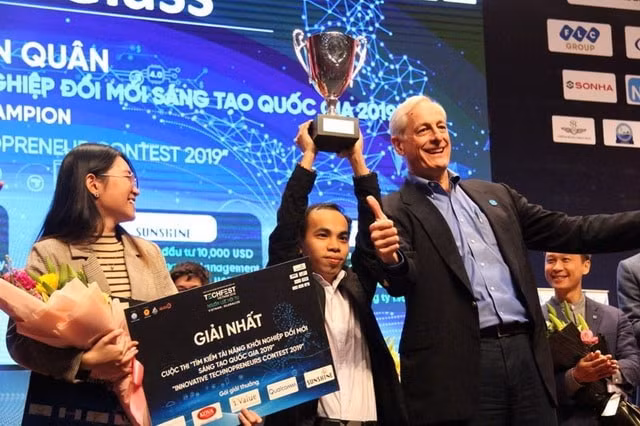 MultiGlass giành giải nhất tại Chung kết cuộc thi tìm kiếm tài năng khởi nghiệp trong khuôn khổ Techfest Vietnam 2019