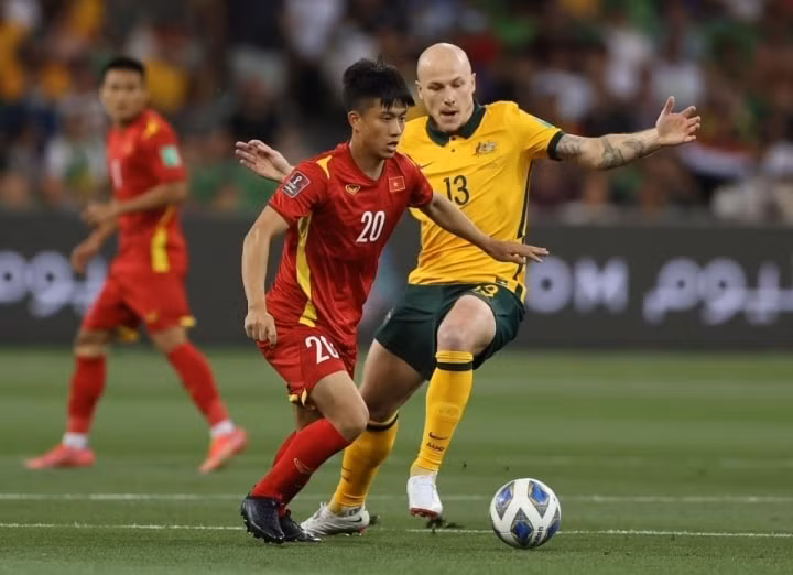 tien ve phan van duc vang mat o tran viet nam dau trung quoc hinh 1