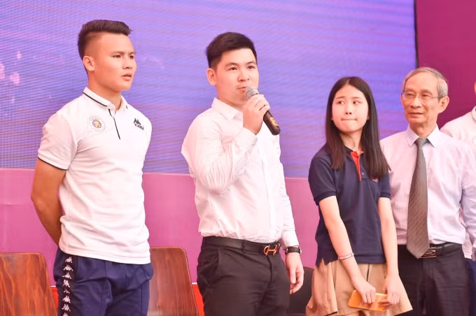 Trưởng Ban tổ chức chương trình Strong Vietnam - Đỗ Vinh Quang chia sẻ về ý chí chiến đấu vượt qua bệnh hiểm nghèo của em học sinh trong trường.