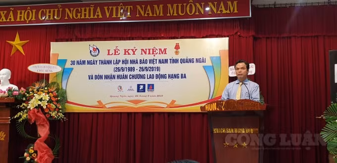 Ông Đặng Ngọc Dũng, Phó Chủ tịch UBND tỉnh Quảng Ngãi phát biểu tại buổi lễ.