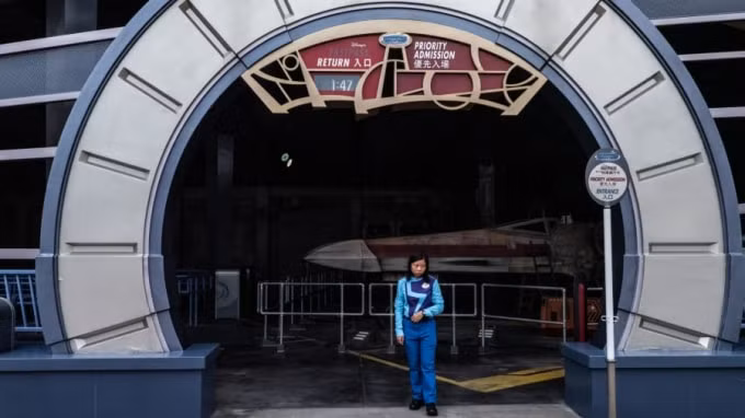 Disneyland.10