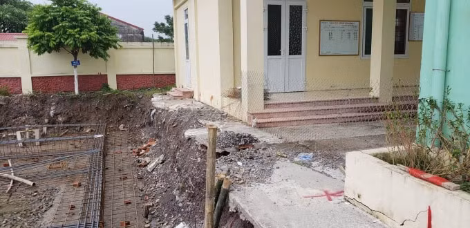 Nhà thầu thi công nhưng không triển khai các biện pháp đảm bảo an toàn.