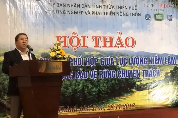 Ông Võ Văn Dự - Phó Giám đốc Sở Nông nghiệp và Phát triển Nông thôn Tỉnh chỉ đạo thực hiện quy chế phối hợp giữa lực lượng Kiểm lâm và lực lượng bảo vệ rừng chuyên trách.