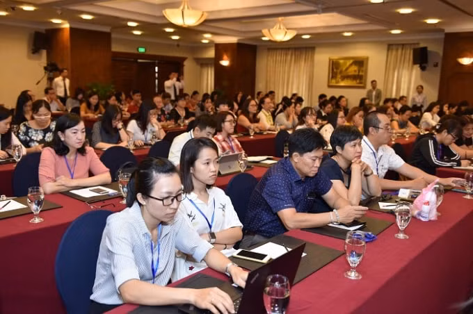 Đại diện các doanh nghiệp Anh tham gia đối thoại trực tiếp với lãnh đạo Cục Hải quan TP.HCM