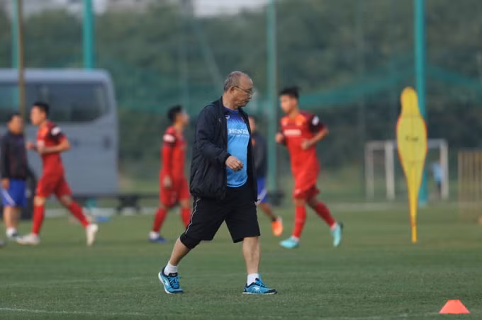 Thầy Park phải căng sức ở cả ĐT U22 và ĐTQG. Ảnh: Hoàng Dương