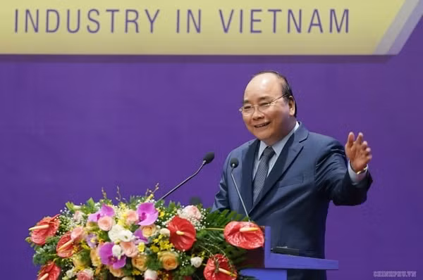 Thủ tướng Nguyễn Xuân Phúc phát biểu kết luận hội nghị. Ảnh: VGP