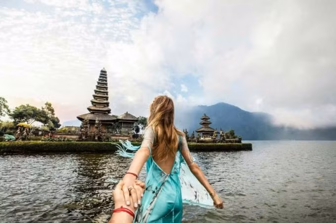 Bali thu hút du khách nước ngoài. Ảnh: CNN