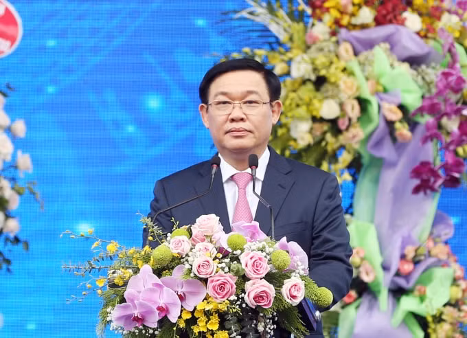 Phó Thủ tướng Vương Đình Huệ phát biểu chỉ đạo tại buổi lễ. Ảnh: VGP