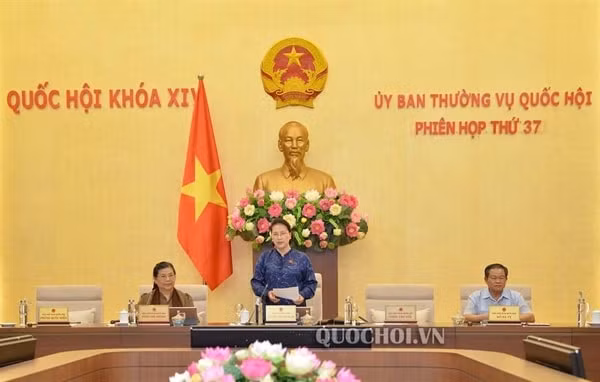 Chủ tịch Quốc hội Nguyễn Thị Kim Ngân phát biểu bế mạc Phiên họp thứ 37 của Uỷ ban Thường vụ Quốc hội. Ảnh: quochoi.vn