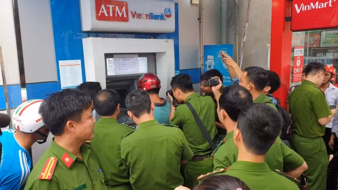 Lực lượng Công an thực nghiệm hiện trường