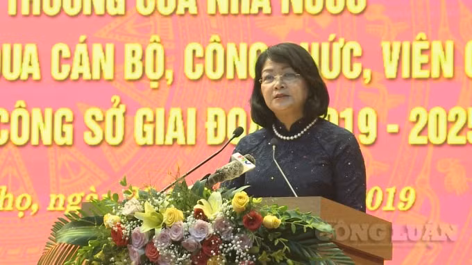 Phó chủ tịch nước Đặng Thị Ngọc Thịnh phát biểu tại buổi lễ.