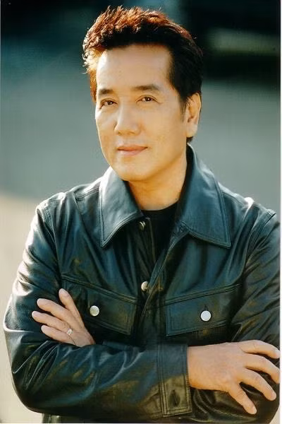 Hơn 50 năm làm nghệ thuật, Elvis Phương chưa một lần dính đến các scandal tình ái.