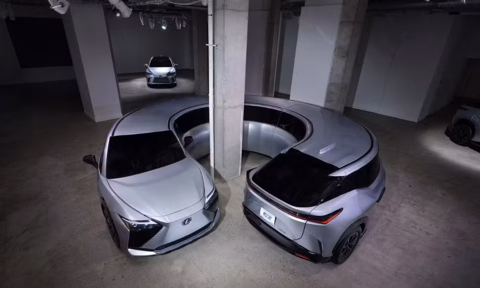 lexus-circle-car-4420.jpg
