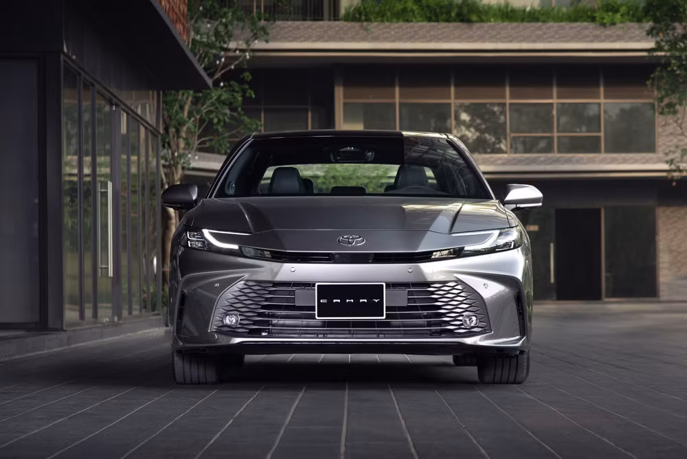 toyota-camry-hybrid-2026.jpg