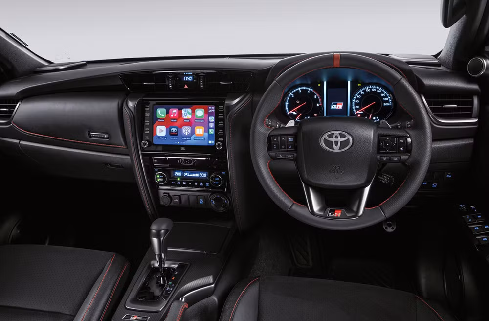 toyota-fortuner-5686.jpg