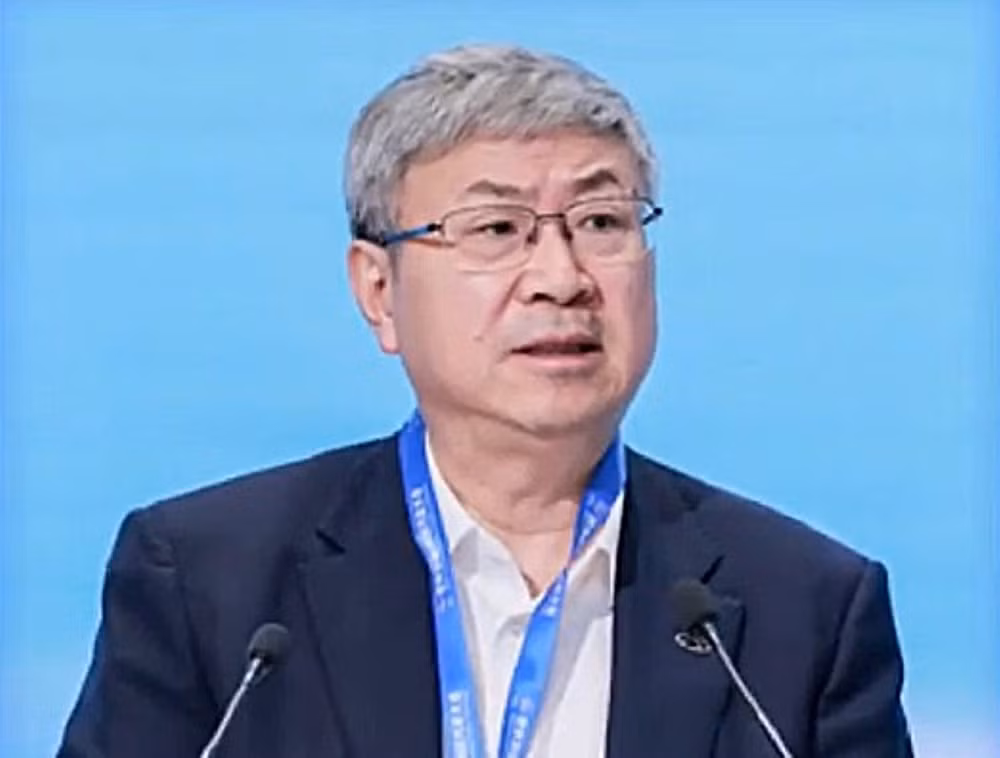 ong-yin-tongyue-chu-tich-kiem-tong-giam-doc-chery.jpg