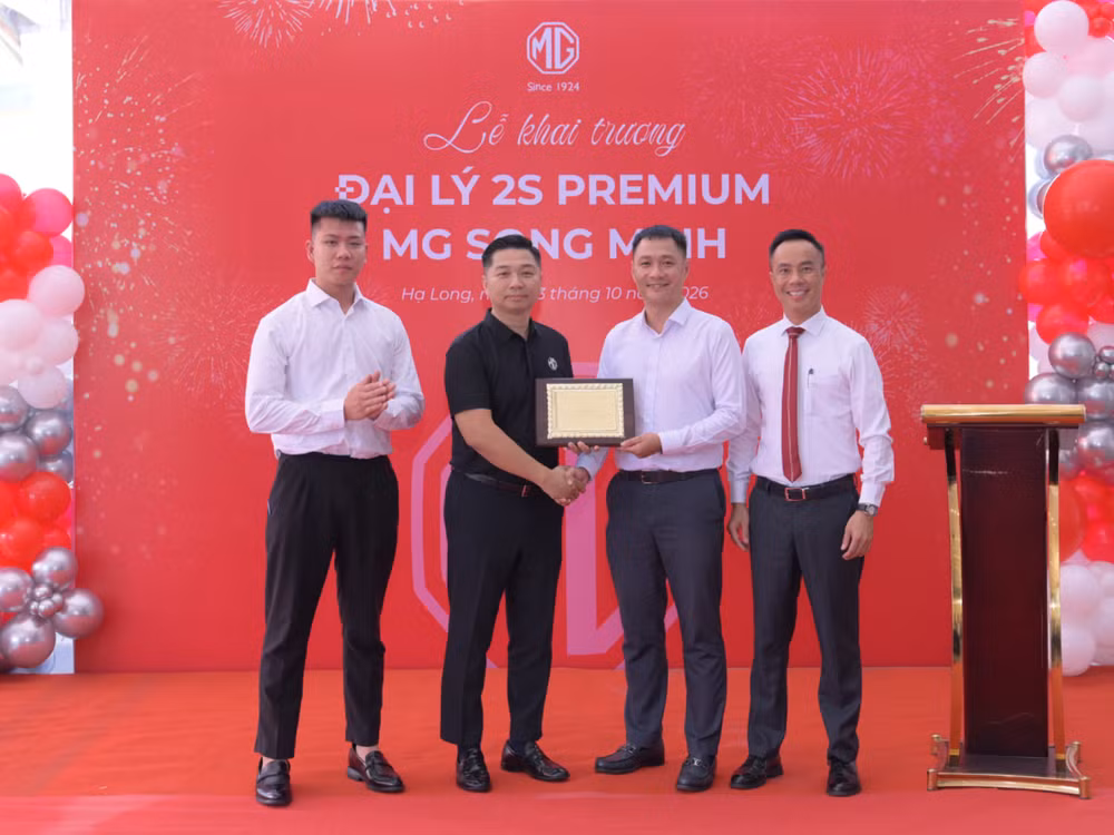mg-khai-truong-dai-ly-moi-tai-nga-tu-ao-ca-phuong-viet-hung-thanh-pho-quang-ninh.png