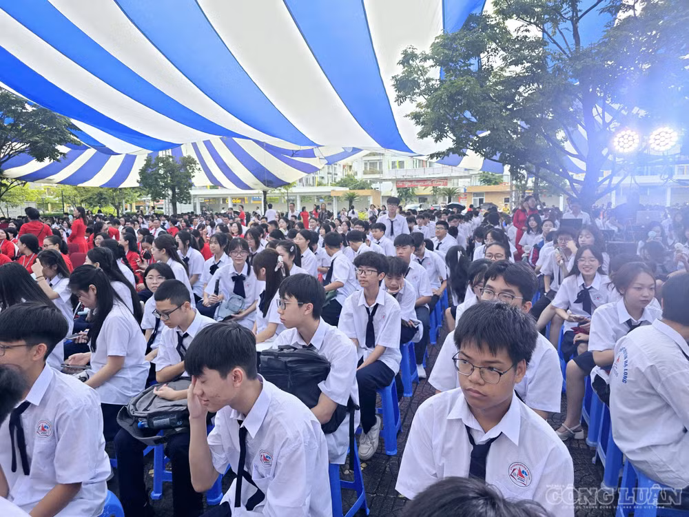 clo_br_anh-2-ky-thi-tuyen-sinh-2026.jpg