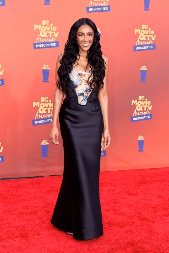 dan sao dinh dam tha dang tren tham do mtv movie tv awards 2022 hinh 7
