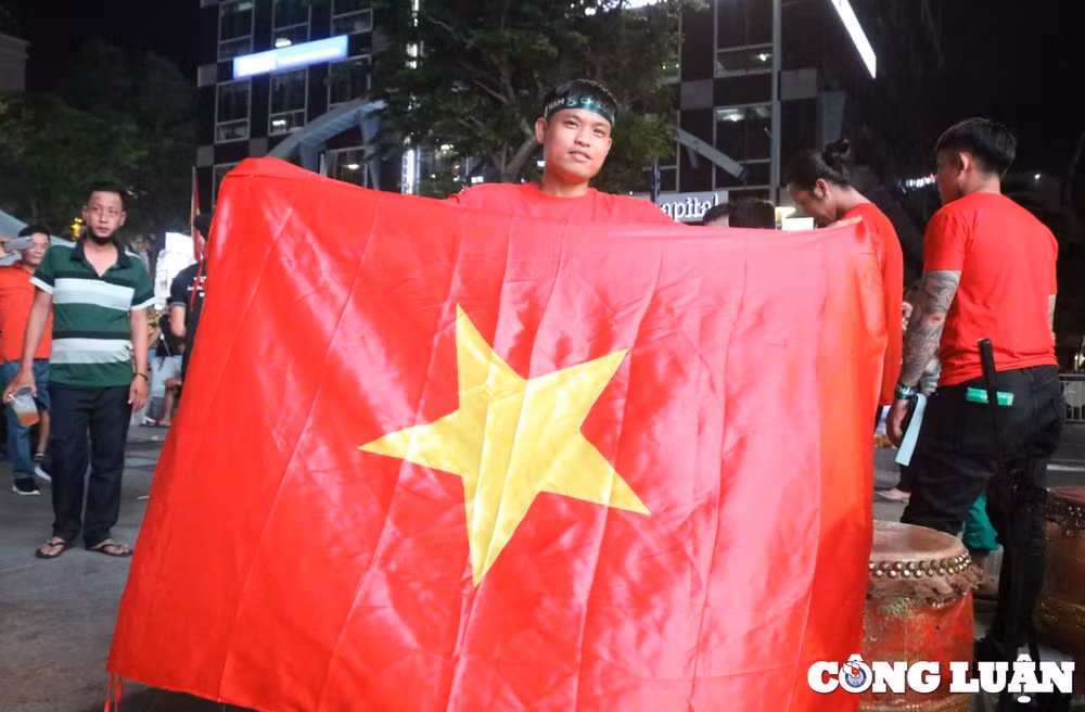 u23 viet nam tranh suat vao tu ket hang tram co dong vien tp hcm chay het minh co vu hinh 4