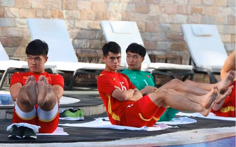 u23 viet nam hoi phuc the luc o be boi truoc tran chien voi u23 han quoc hinh 2