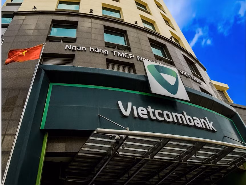 vietcombank lan thu 6 lien tiep duoc vinh danh giai thuong ngan hang manh nhat viet nam do the asian banker trao tang hinh 1