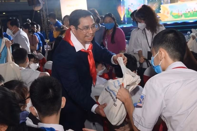 hay lang nghe tre em bang trai tim hay bao ve tre em bang hanh dong hinh 3