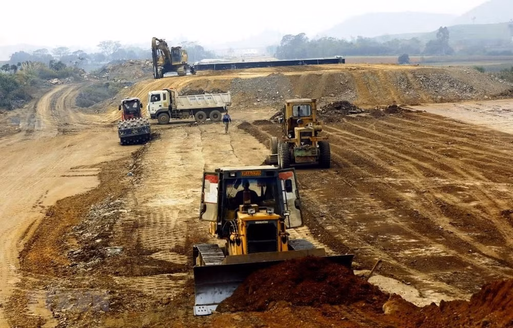 thuc tien do tang giai ngan cong trinh trong diem bo xay dung vao cuoc hinh 1