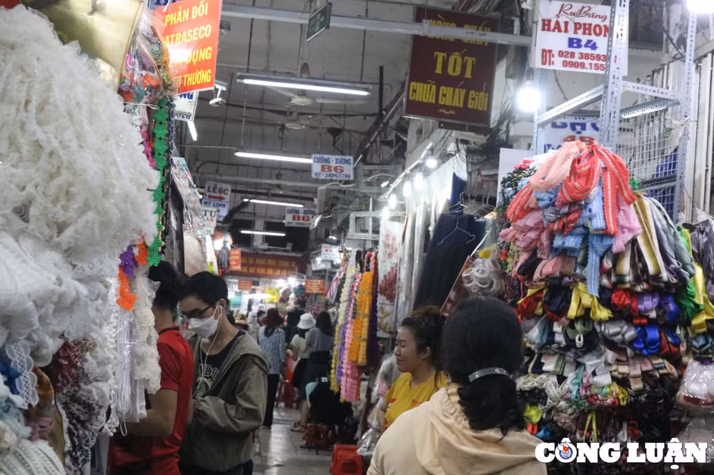 gia thue sap tang 50 130 tieu thuong cho dai quang minh dong loat treo bien phan doi hinh 3