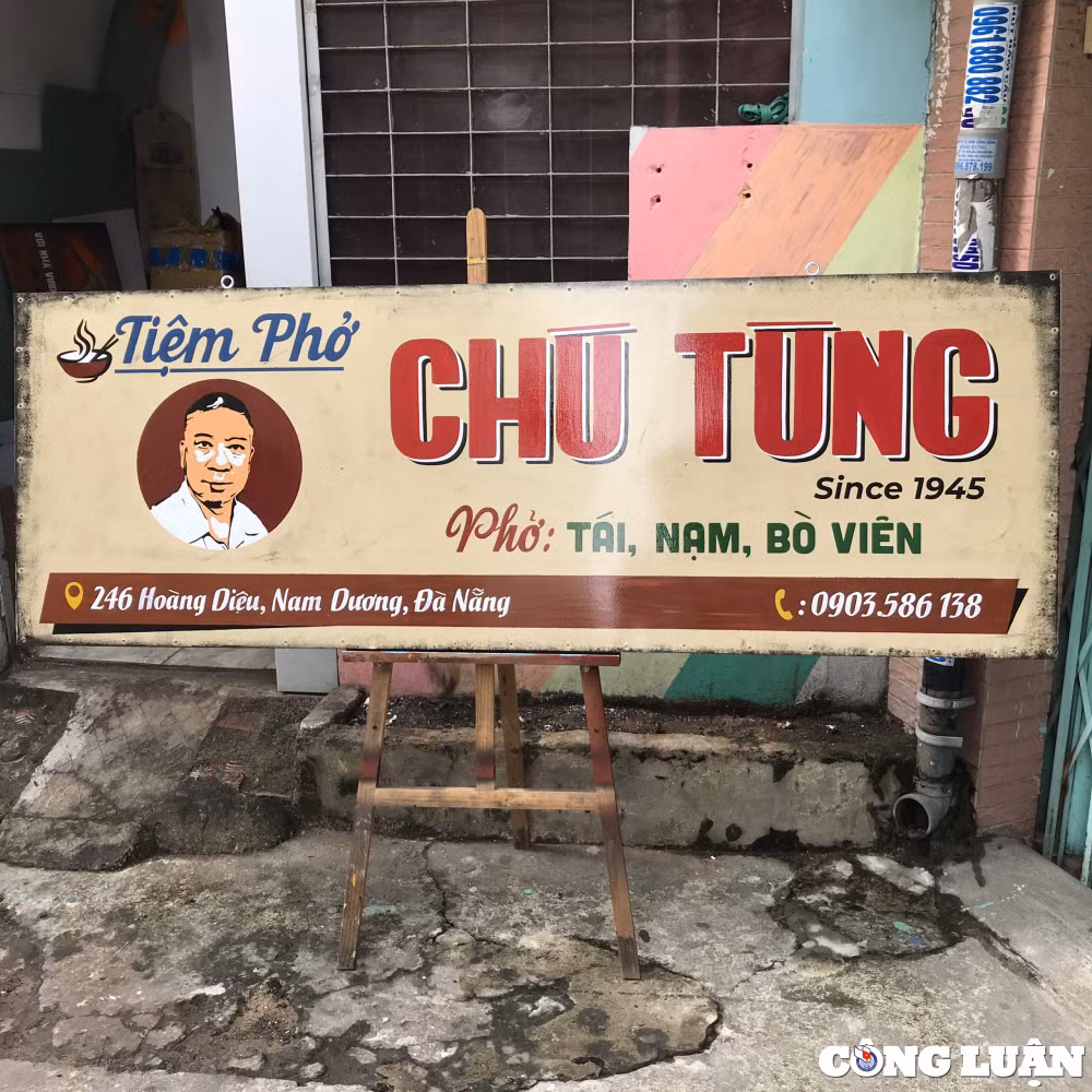 luu giu hoi uc sai gon xua qua bang hieu ve tay cua chang trai 8x hinh 16
