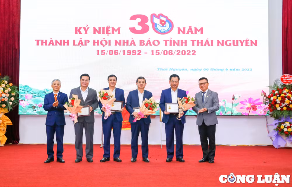 hoi nha bao tinh thai nguyen 30 nam xay dung phat trien nhan len niem tu hao hinh 7