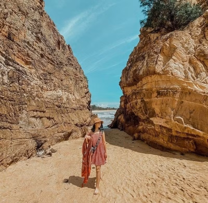 ngam bai bien hoang so day da nhay o quang binh hinh 2